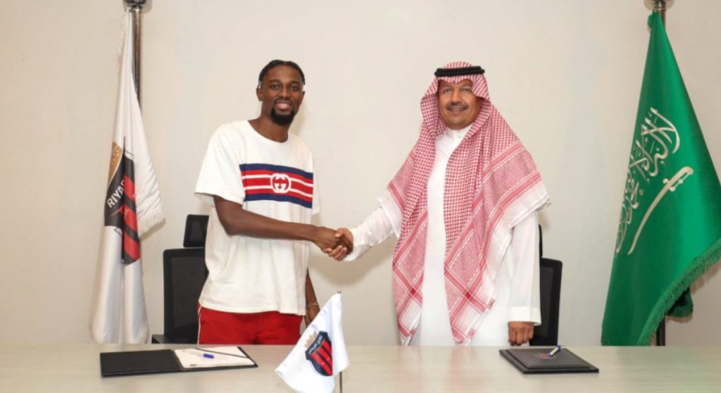 Ghanaian midfielder Bernard Mensah completes move to Al Riyadh SC